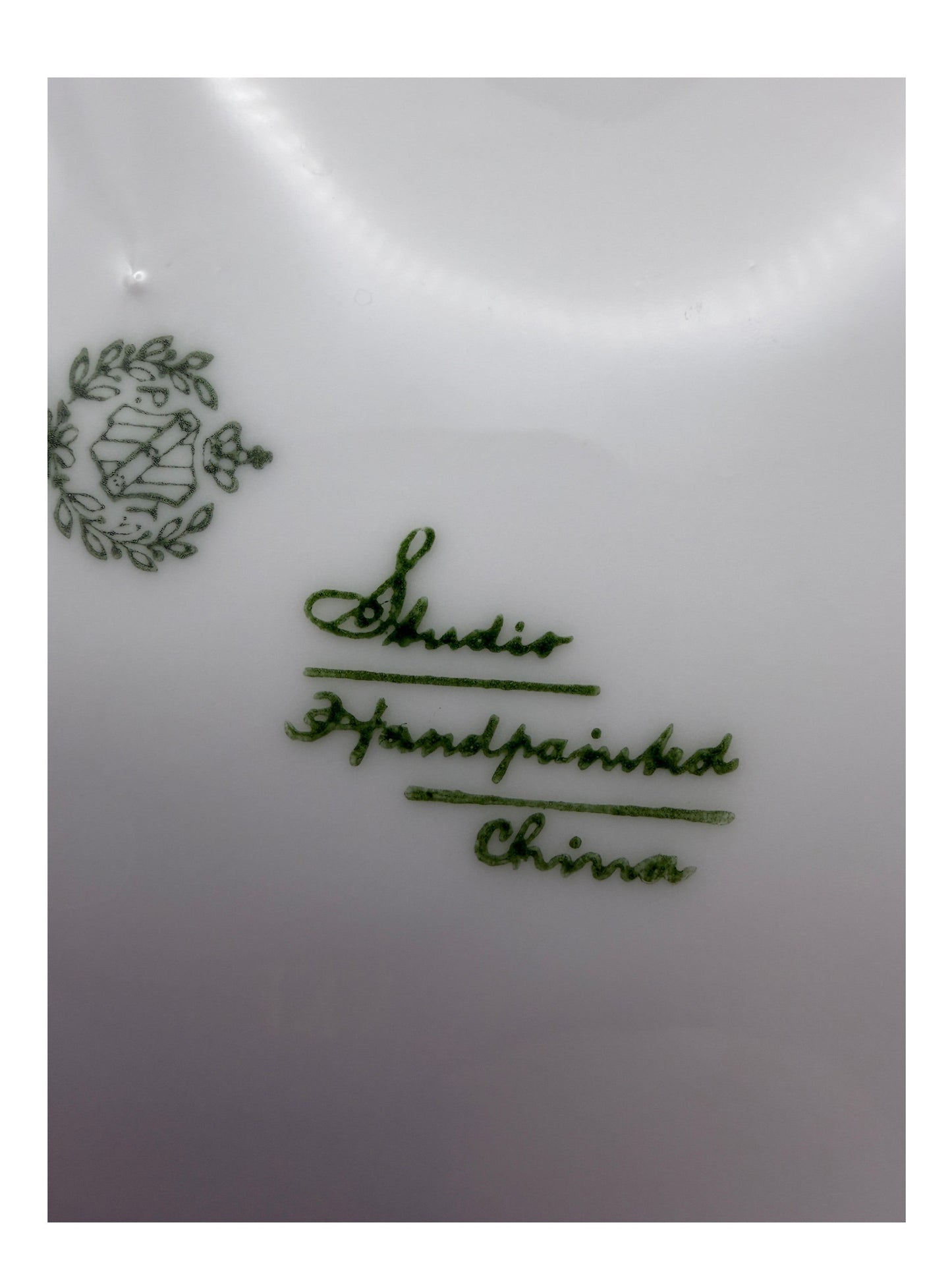 Hinson Vintage Interiors Bavaria Rosch porcelain cake plate maker mark with Studio Handpainted China stamp