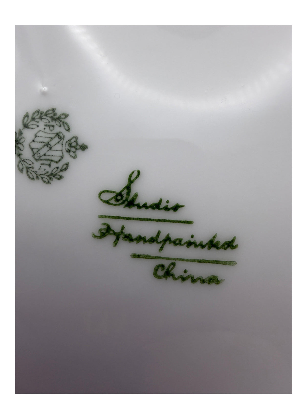 Hinson Vintage Interiors Bavaria Rosch porcelain cake plate maker mark with Studio Handpainted China stamp